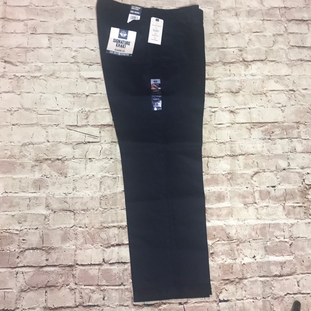 NWT Dockers Navy Blue Signature Khaki 34x29
